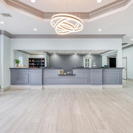 Hotel Elev8 كونرو المظهر الخارجي الصورة