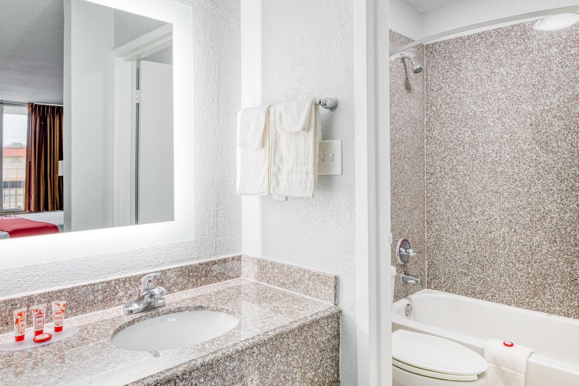 Hotel Elev8 كونرو المظهر الخارجي الصورة